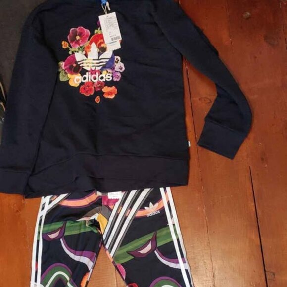 New with tags Authentic Adidas Sweatshirt & Leggings Women's Small Pansy design - Picture 1 of 5